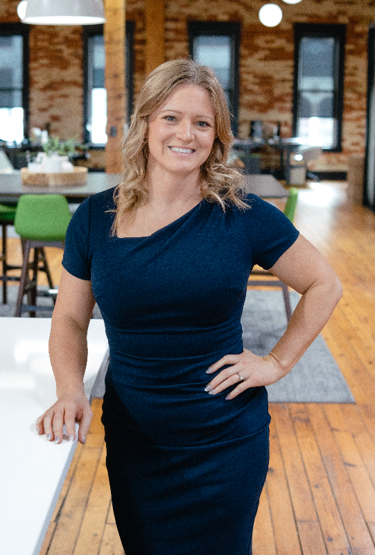 Portrait of Amanda Gallt, Realtor.